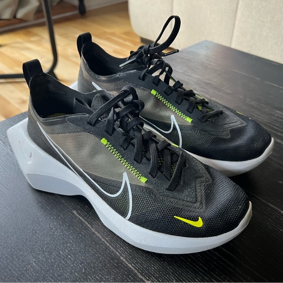 Nike Vista Lite “lemon venom” - Picture 1 of 4